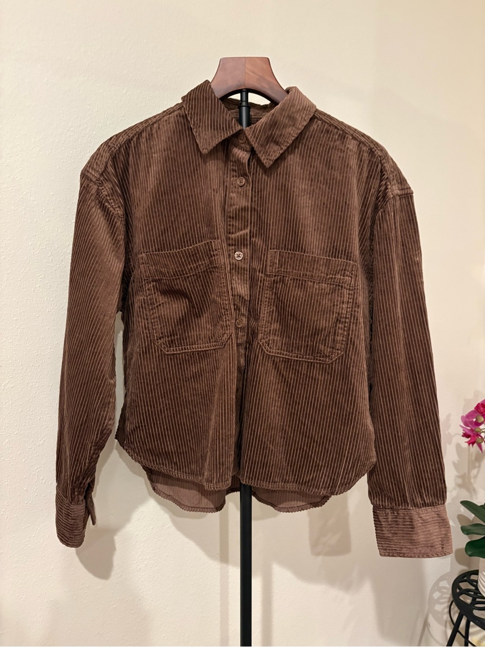 Universal Thread women’s Brown Corduroy Button-Up S